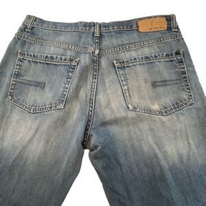 Calvin Klein Relaxed Straight Easy Fit Ripped at Knee W 33 High Rise Denim Jeans